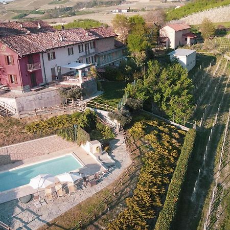 Poggio Dei Farinetti Bed & Breakfast Diano d'Alba Bagian luar foto