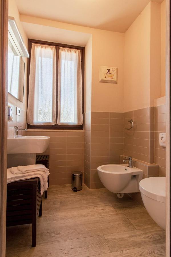 Poggio Dei Farinetti Bed & Breakfast Diano d'Alba Bagian luar foto