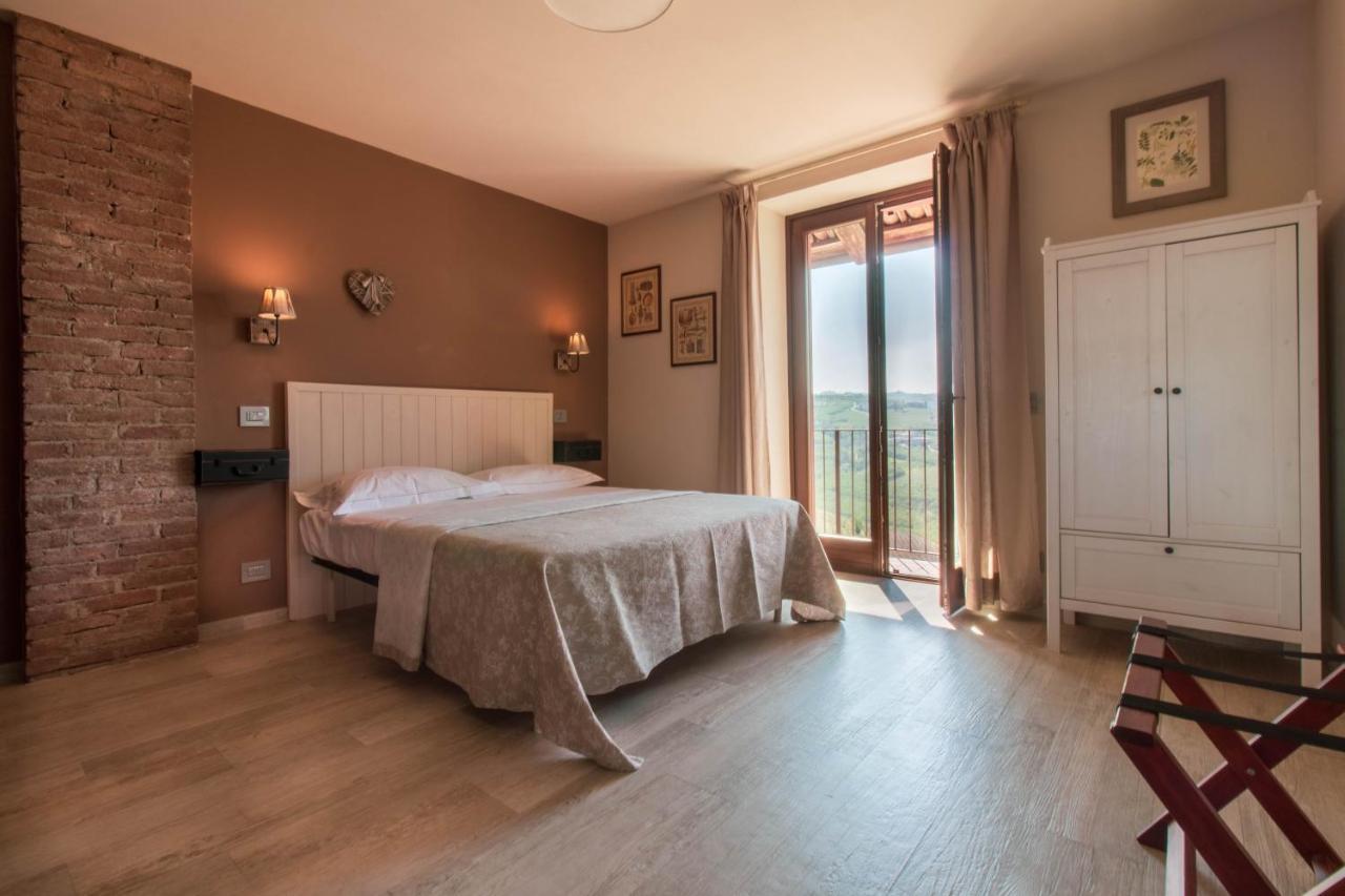 Poggio Dei Farinetti Bed & Breakfast Diano d'Alba Bagian luar foto