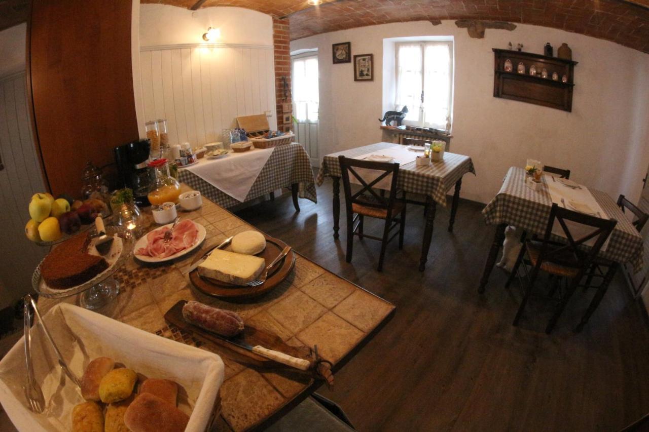 Poggio Dei Farinetti Bed & Breakfast Diano d'Alba Bagian luar foto