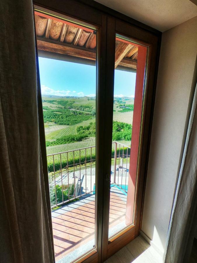 Poggio Dei Farinetti Bed & Breakfast Diano d'Alba Bagian luar foto